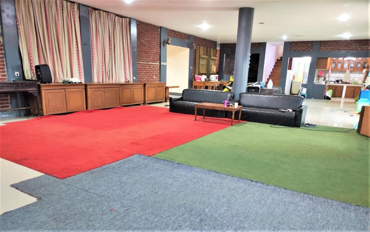 Villa Lembang Bunda Cikareumbi Exteriör bild
